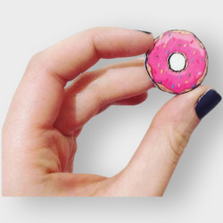 Pembe Donut Ahşap Broş