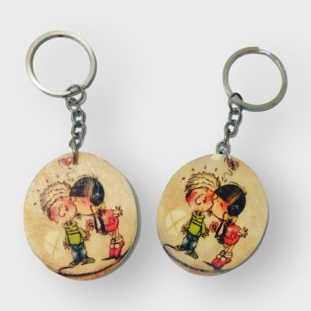 Cedric ve Chen Ahşap Anahtarlık